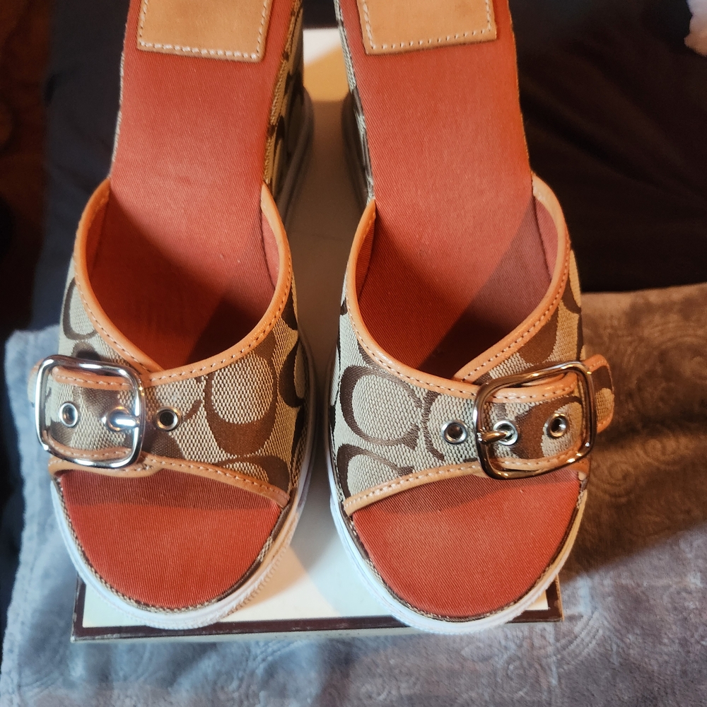 Coach Women's Tan and Orange Sandals